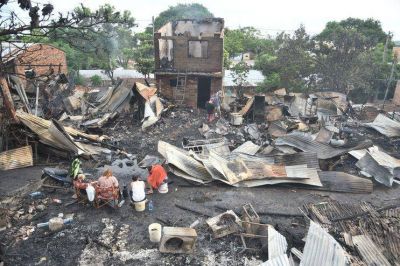 Incendio en la Chacarita: 96 familias y unos 500 afectados