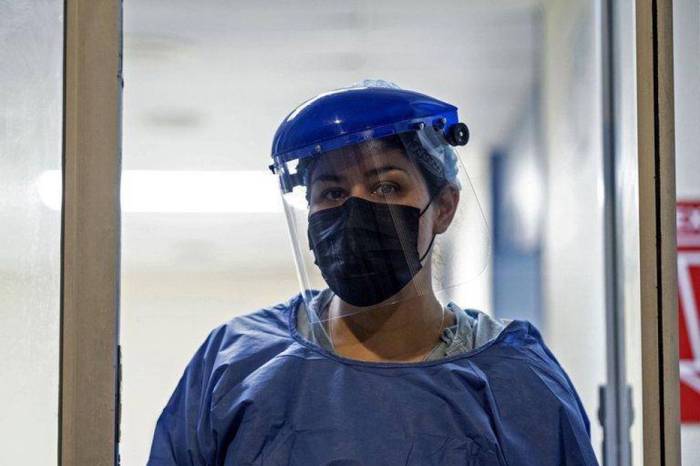Un estudio revel� que el 38% de los enfermeros sufre problemas de salud mental asociados al COVID-19