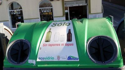 Medio Ambiente y Ecovidrio certifican que el vidrio para reciclar en Ceuta es de buena calidad