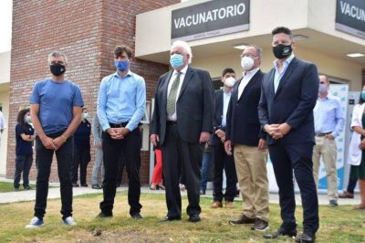 Zabaleta destac� el operativo y expres� que �much�simos vecinos quieren vacunarse�