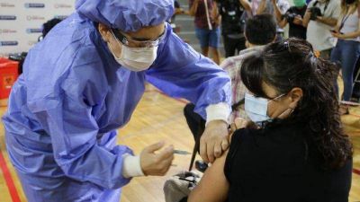 Histórico: arrancó la vacunación contra el COVID-19 en San Juan