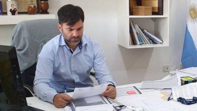 En Castelli, el intendente Echarren ser� el primero en vacunarse con la Sputnik V