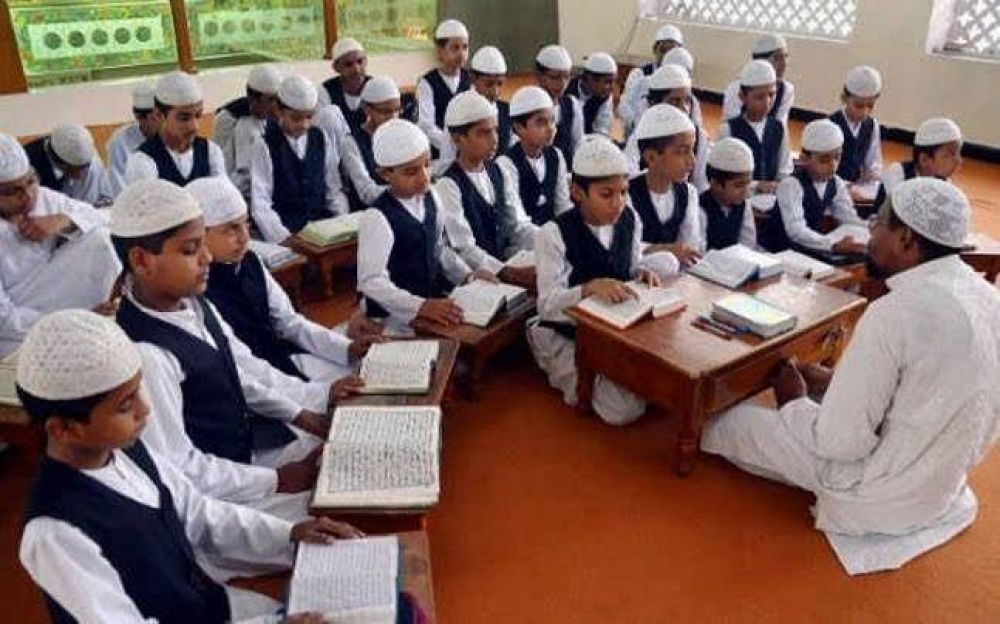 Estado indio gobernado por fundamentalistas hindes abole las escuelas islmicas