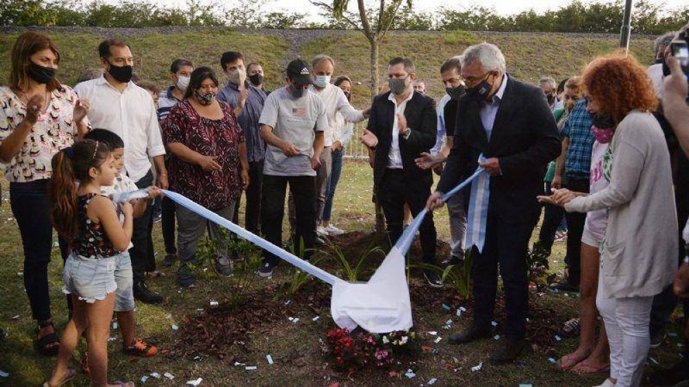 Julio Zamora inaugur una nueva senda peatonal y aerbica en Don Torcuato