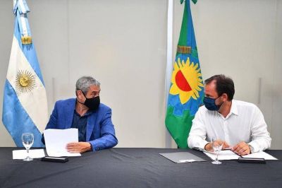 Firmaron un convenio para la construir viviendas en Escobar