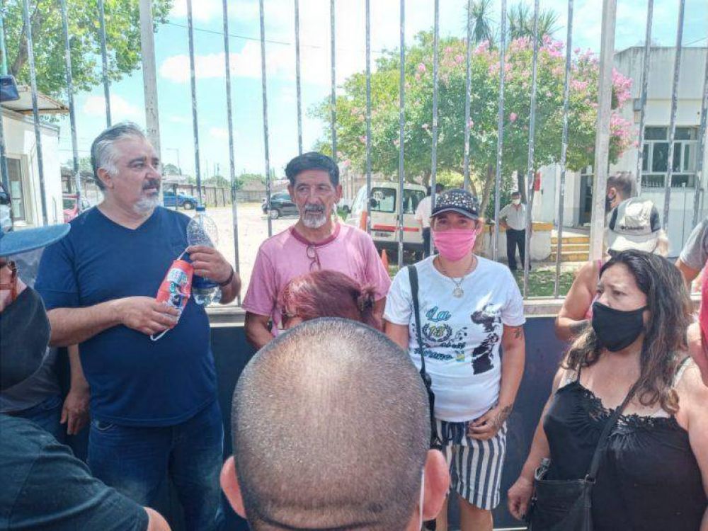 Vecinos de Moreno reclaman por la falta de agua: 