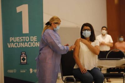 Covid-19: se complet� la primera tanda de vacunaci�n en C�rdoba