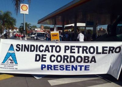 Córdoba: Protesta por despidos en la YPF Villafuel de Carlos Paz