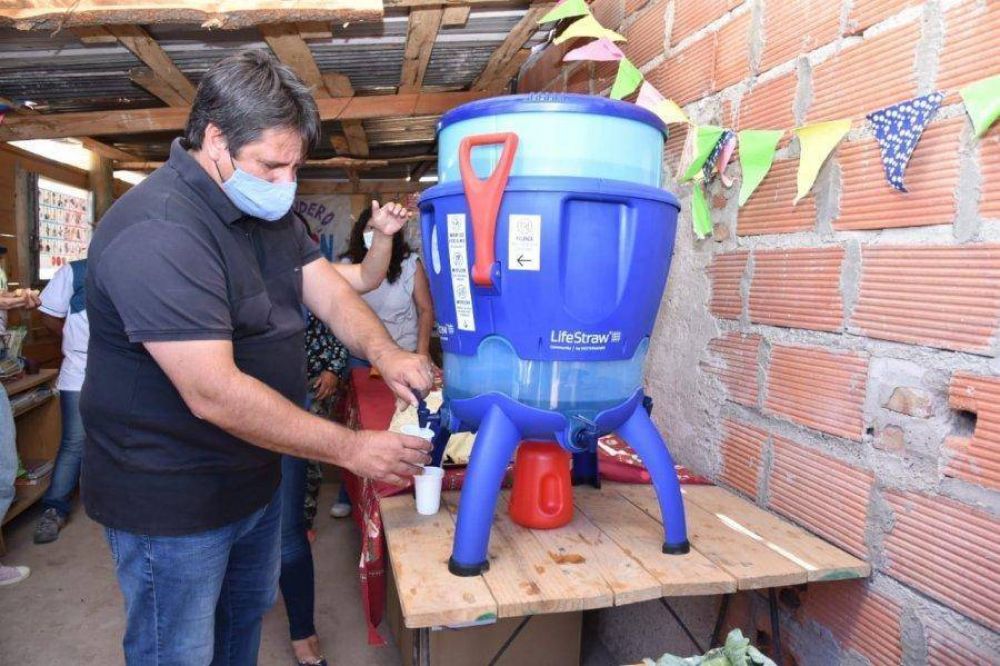 Donan 140 filtros de agua segura para familias de Colonia Nueva Esperanza