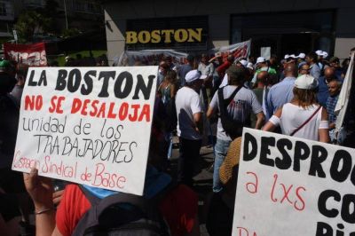 Imputan a los ex dueños de la Confitería Boston y les prohíben salir del país
