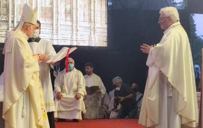 Abella acompañó la Ceremonia de Ordenación de Monseñor Justo Rodríguez Gallego