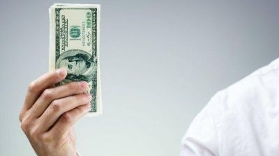El d�lar blue cay� $ 2 y el Banco Central compr� unos u$s 200 millones