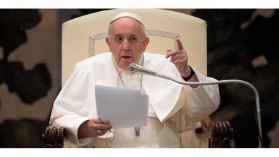 Mujeres al altar: el Papa Francisco cambi� el derecho can�nico