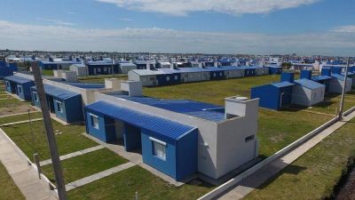Anuncian la construcci�n de 150 viviendas en Luj�n