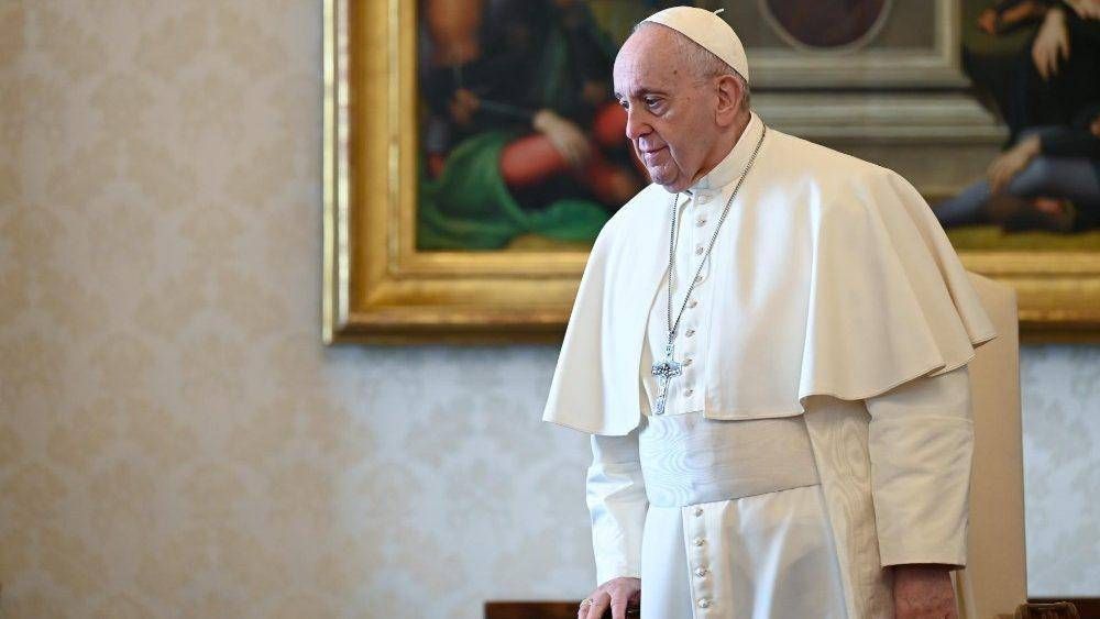 El Papa: la alabanza purifica, tengamos el coraje de decir 