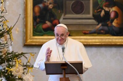 Papa Francisco: �En las dificultades de la vida alabas a Dios o te quejas?