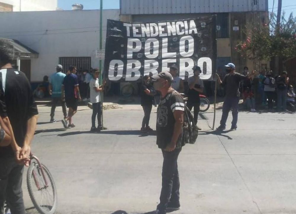 Manifestacin tras la detencin de dos referentes del Polo Obrero: Estaremos ac hasta que sean liberados