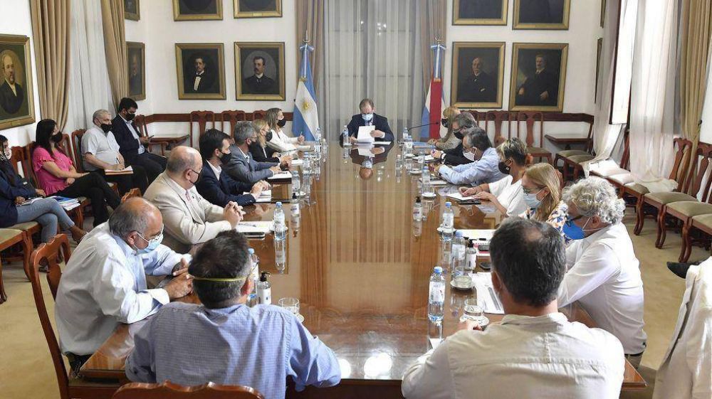 Ante el aumento de casos de covid en Entre Ros, Gustavo Bordet reuni a su gabinete