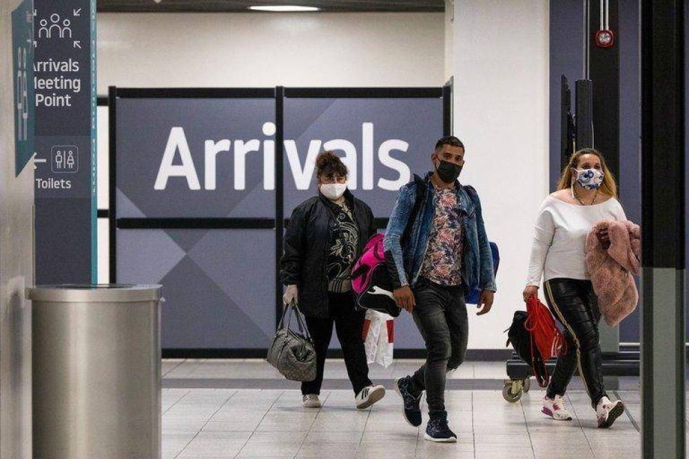 El Reino Unido prohibi la llegada de vuelos desde 14 pases de Amrica Latina a partir de este viernes