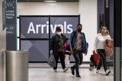 El Reino Unido prohibió la llegada de vuelos desde 14 países de América Latina a partir de este viernes