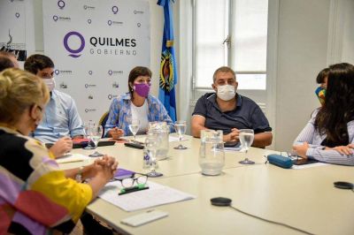Mayra Mendoza en zoom con los concejales brind� detalles de la campa�a de vacunaci�n en Quilmes
