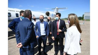 Guzm�n levanta el perfil pol�tico y ampl�a su gira por las provincias
