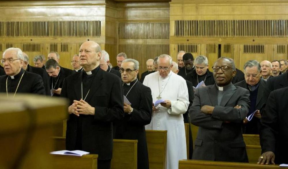El Vaticano suspende los ejercicios espirituales de la Curia