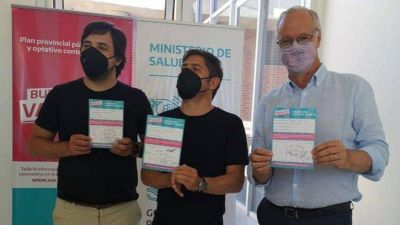 Daniel Goll�n fue la primera persona mayor de 60 a�os en recibir la vacuna rusa contra el coronavirus en Argentina