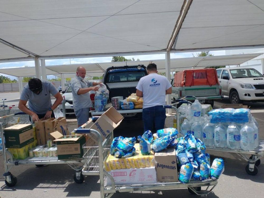 Tras el terremoto en San Juan, ASIJEMIN entregó donaciones a la población de Los Berros