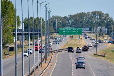 Unos 600 autos por hora llegan a Mar del Plata