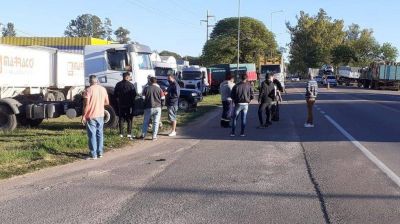 Córdoba: camioneros levantan el paro en Ruta 9 Norte