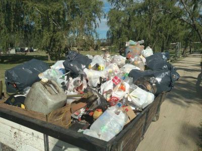 Se recolectaron cerca de tres toneladas de residuos de las costas del r�o