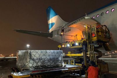 Se esperan precisiones para reprogramar el vuelo en busca de la tercera dosis de la Sputnik V