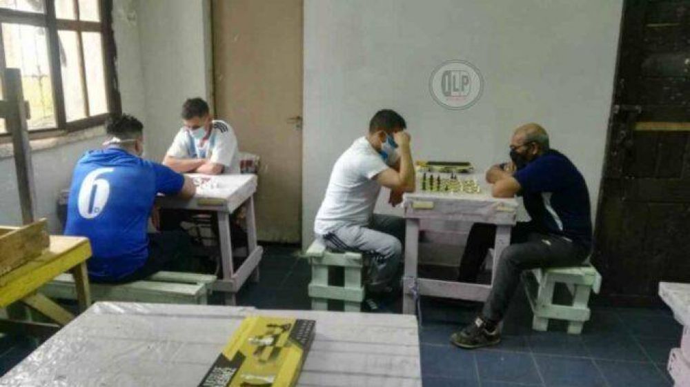 Cerca de 800 privados de libertad de 23 crceles bonaerenses juegan al ajedrez de manera sistemtica