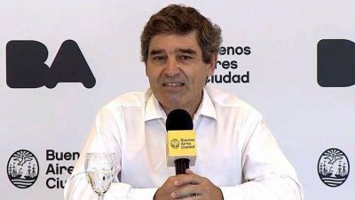 Fern�n Quir�s aclar� que el ritmo de la vacunaci�n depende de la llegada de las vacunas al pa�s: �La entrega es inestable�