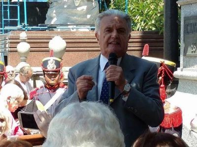 Casella reclam�: �En la UCR los que mandan son los afiliados�