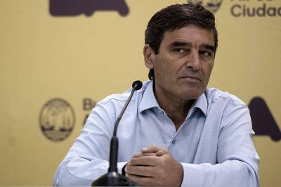 Fern�n Quir�s y su pol�mica explicaci�n de por qu� la Ciudad no inscribe para la vacunaci�n