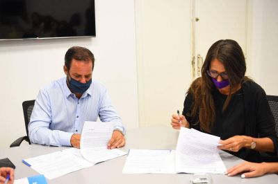 Sujarchuk y G�mez Alcorta firmaron dos convenios para profundizar pol�ticas de ampliaci�n de derechos e igualdad de g�nero en Escobar
