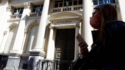 El Banco Central suspendi� a importadores por maniobras con divisas por USD15 Millones