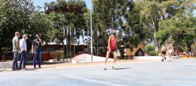 Lan�s: Grindetti supervis� el funcionamiento de las actividades de verano en el parque UDABE