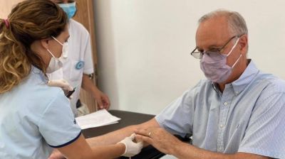 Gollan pidi� a la oposici�n que se retracte por desprestigiar la vacuna Sputnik V