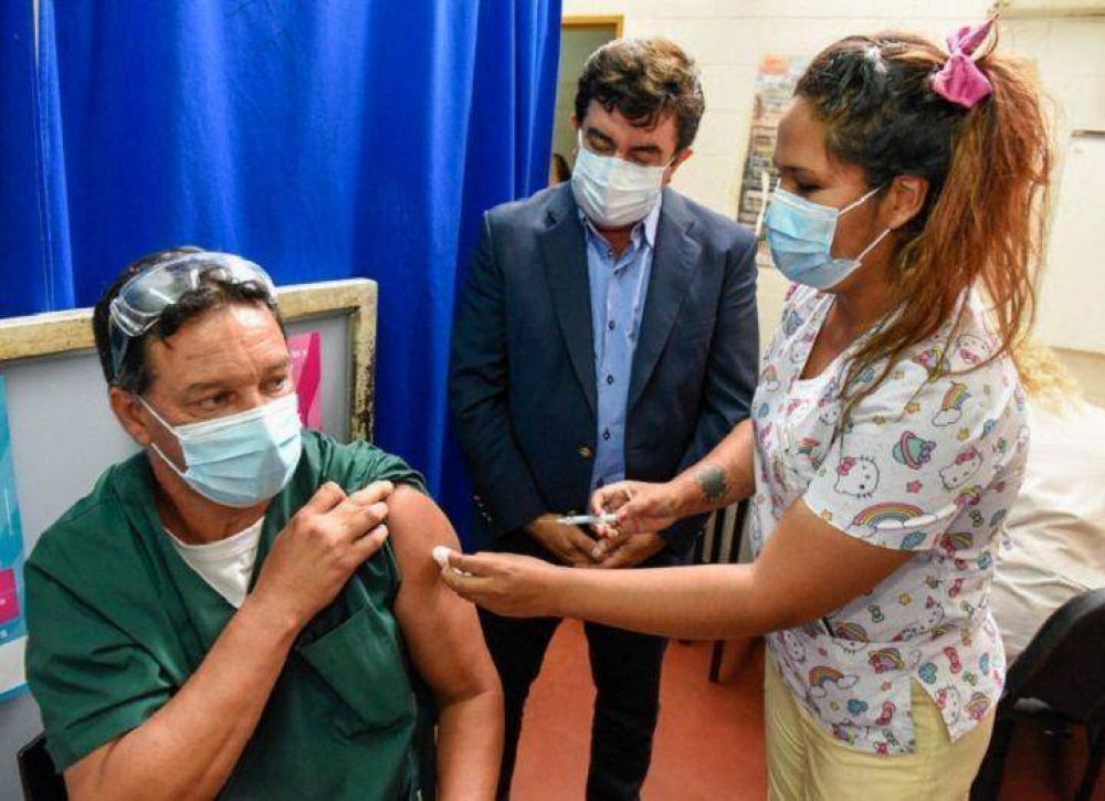 Coronavirus | La Matanza comenz� a aplicar la segunda dosis de la Sputnik V al personal de salud