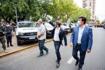 Kicillof, Berni y Espinoza presentan patrulleros y anuncian que van a sumar 500 agentes en La Matanza
