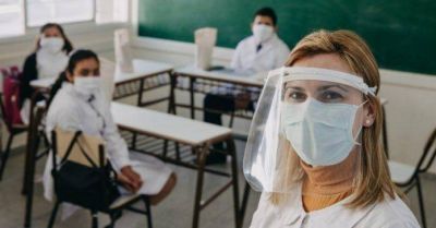 Trotta en Radio Brisas: �No van a poder concurrir todos los estudiantes de manera simult�nea al aula�