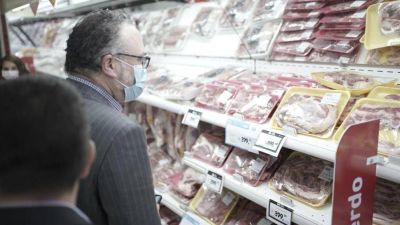 Kulfas y Español fiscalizaron en supermercados la implementación del acuerdo de carnes
