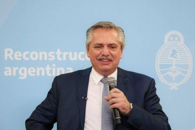 El Presidente presenta inversiones de la empresa Whirpool