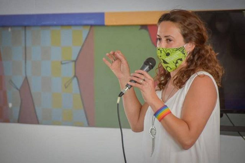 Mar Chiquita: Vanina Calvo destac la campaa en contra de las violencias de gnero: Hay un gran avance hacia la igualdad