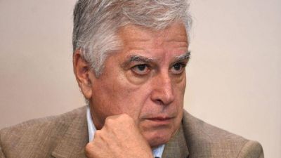 Carlos Guti�rrez: 