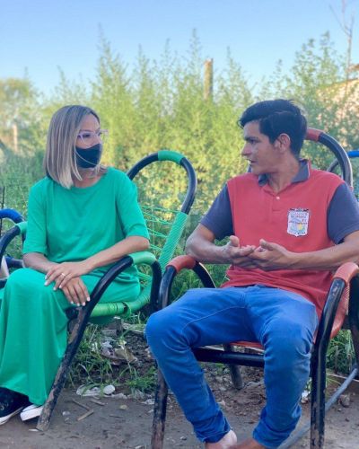 Adriana C�ceres intensifica la recorrida por los barrios