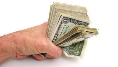 El blue avanz� y el BCRA ya compr� m�s de u$s 280 millones en el mes
